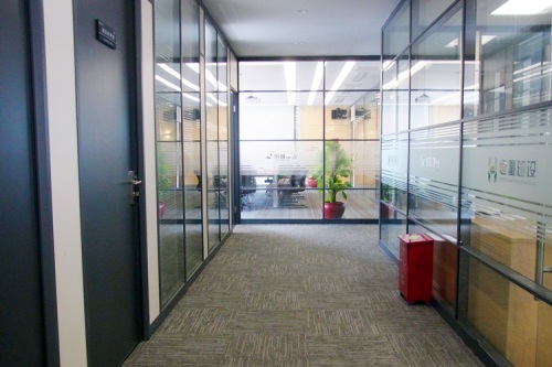 辦公室玻璃隔斷