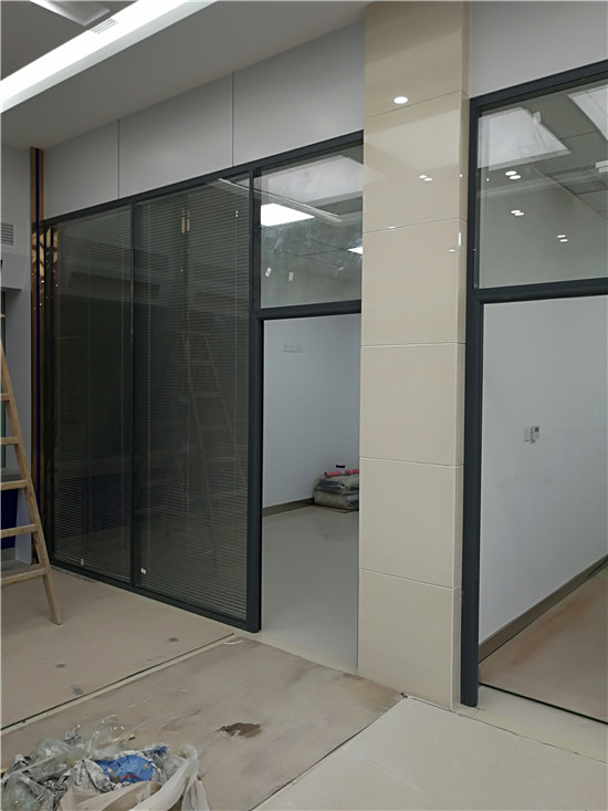 武漢辦公室玻璃隔斷